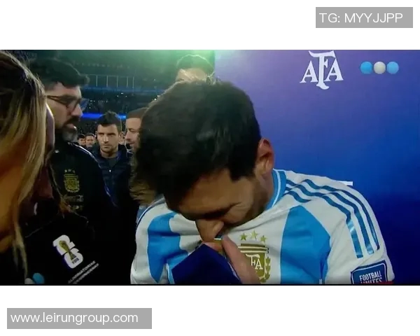 巴萨遭遇连败,梅西发飙要求整队反思彻底改变战术体系 巴萨遭遇连败,梅西发飙要求整队反思彻底改变战术体系