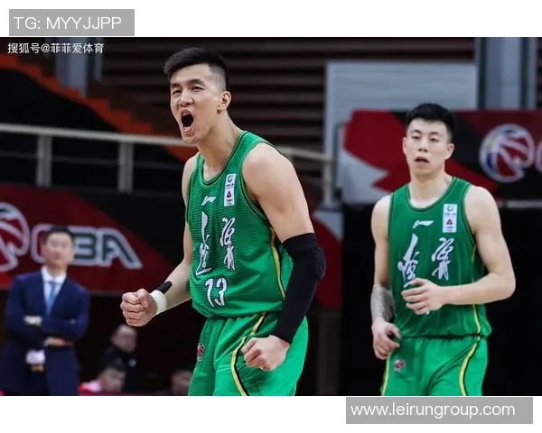 易建联带领广东华南虎豪取七连胜,稳坐CBA榜首位置 易建联带领广东华南虎豪取七连胜,稳坐CBA榜首位置